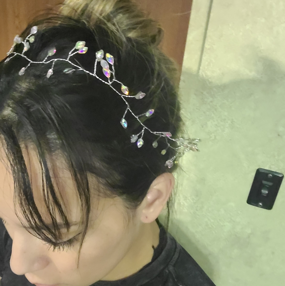 Rhinestone Hair Accessory - Picture 3 of 4